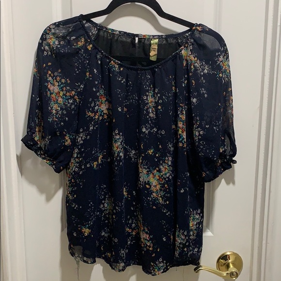 Blouse - Picture 1 of 3
